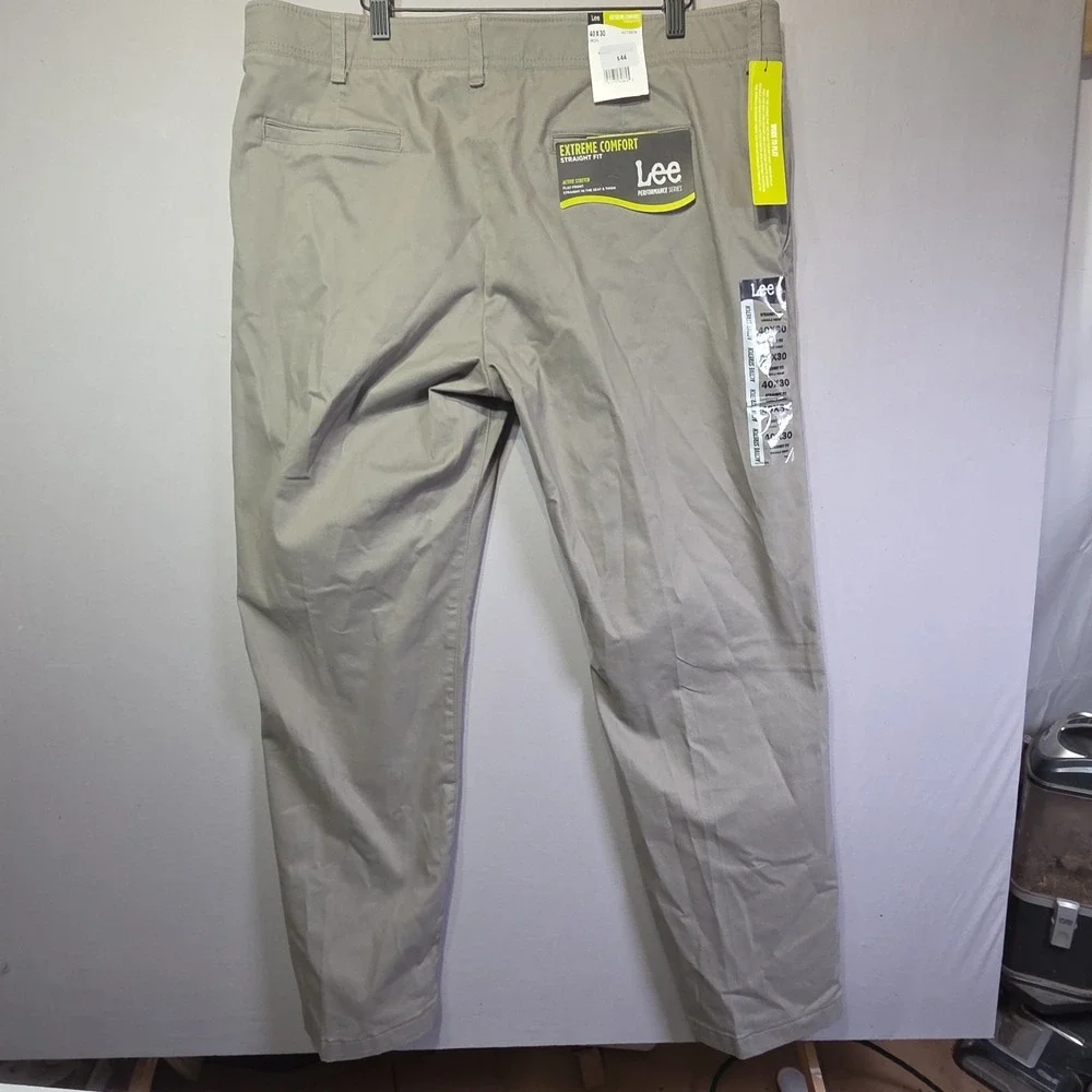 Lee Extreme Comfort Straight Fit Pants Men's 40x30 Iron Gray Flex Waist NWT